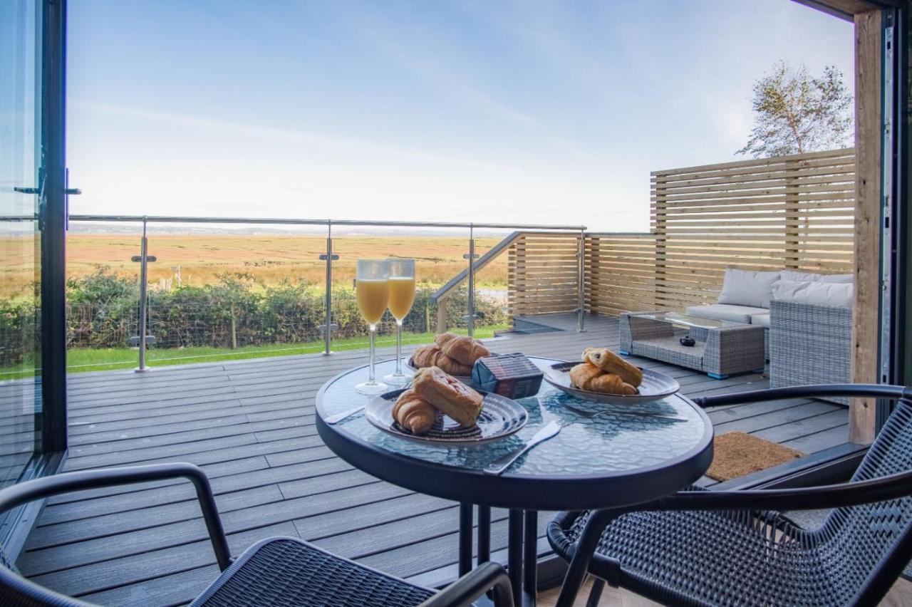 The Rhossili Bay Secret Villa สวอนซี ภายนอก รูปภาพ